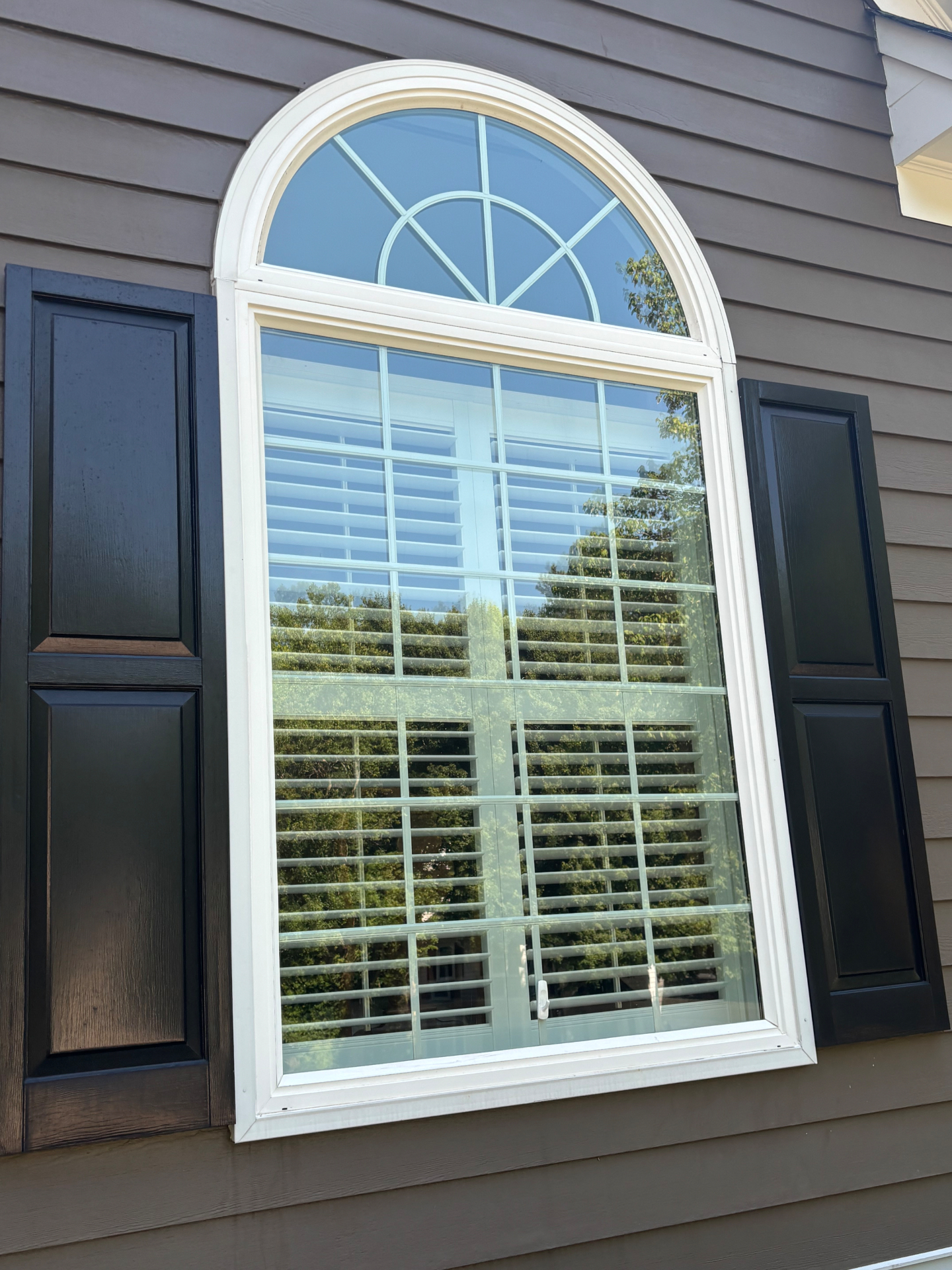 Arched Feature Window